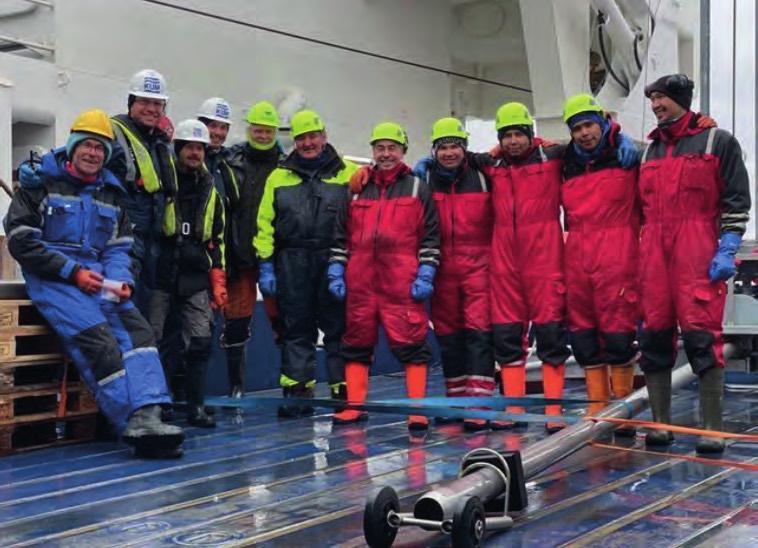 KUMO Coring team and Tarajoq deck crew
